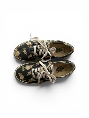 Vans Off The Wall Women’s Sneakers With Hula Dancer Print. Size 8.5